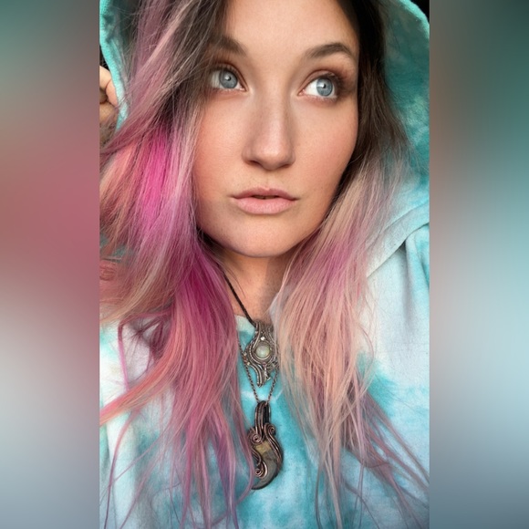 Meet your Posher, Augusta - Picture 2 of 2